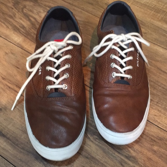 Tommy Hilfinger leather - Picture 1 of 3